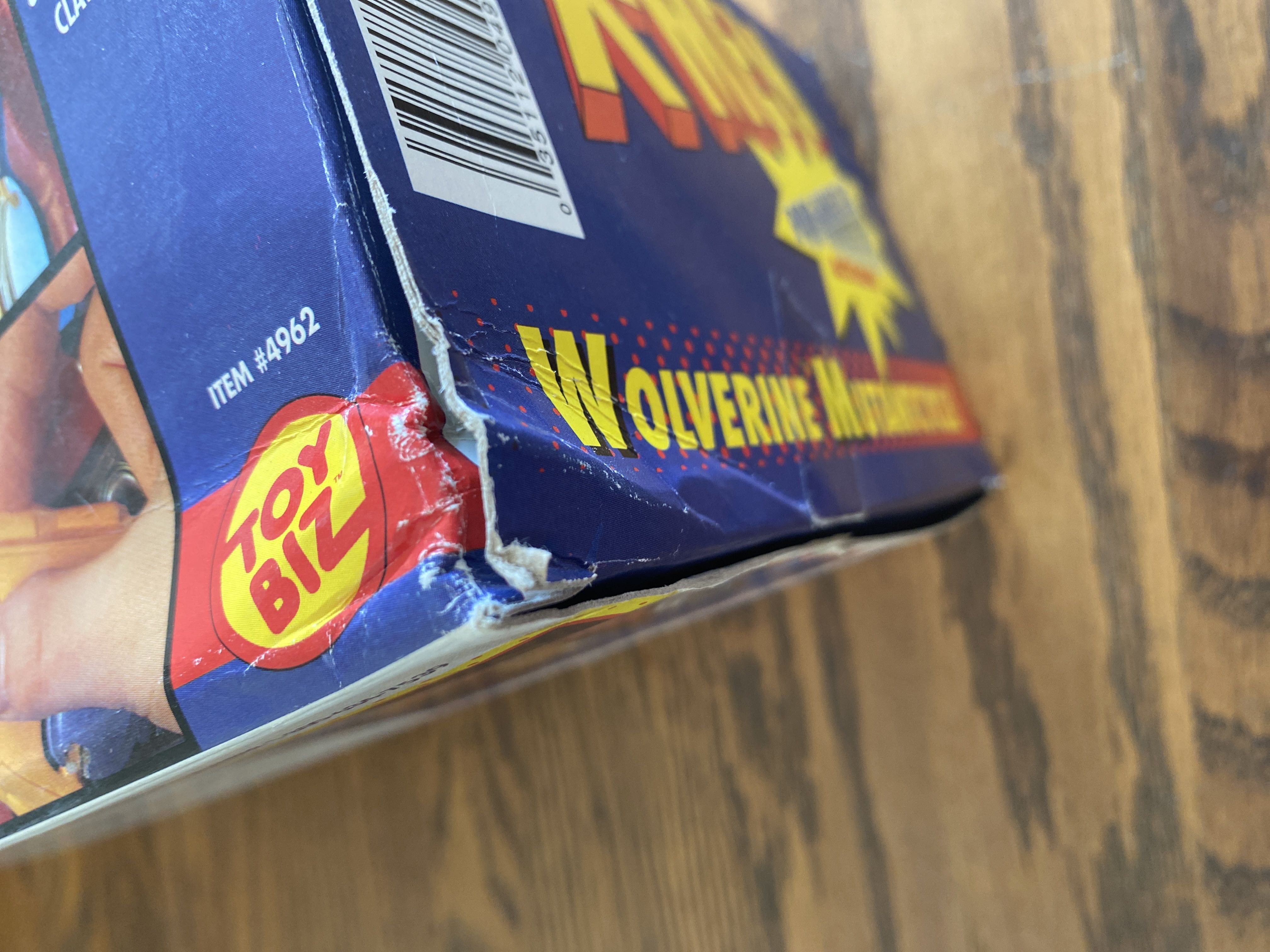 Wolverine  Mutantcycle - Toy Biz (X-Men) action figure collectible [Barcode 035112049623] - Main Image 3