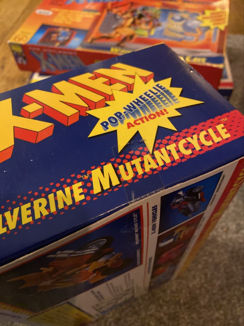 Wolverine  Mutantcycle - Toy Biz (X-Men) action figure collectible [Barcode 035112049623] - Main Image 4