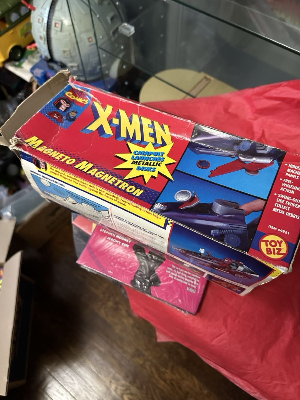 Magneto Magnetron - Toybiz (The Uncanny X-Men Series 1) action figure collectible [Barcode 035112049616] - Main Image 3