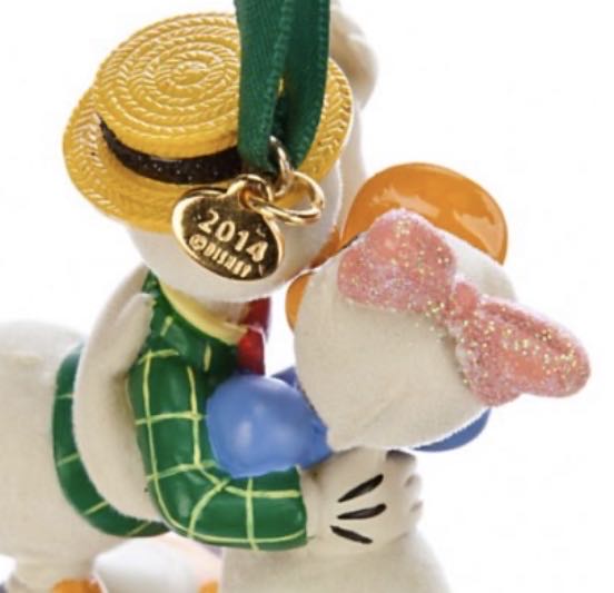 Donald and Daisy Duck - Disney Sketchbook (SKETCHBOOK CHRISTMAS ORNAMENT) action figure collectible - Main Image 2