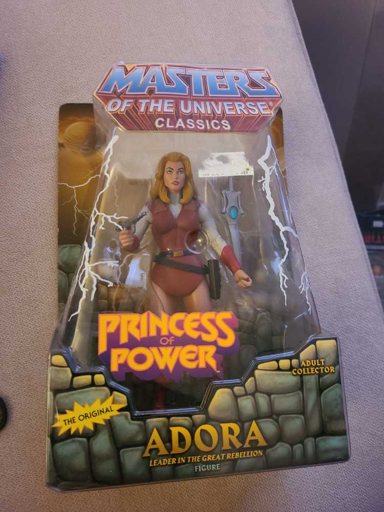 Mattel Masters Of The Universe Classics Adora - Mattel (Masters Of The Universe Classics) action figure collectible [Barcode 027084738261] - Main Image 2