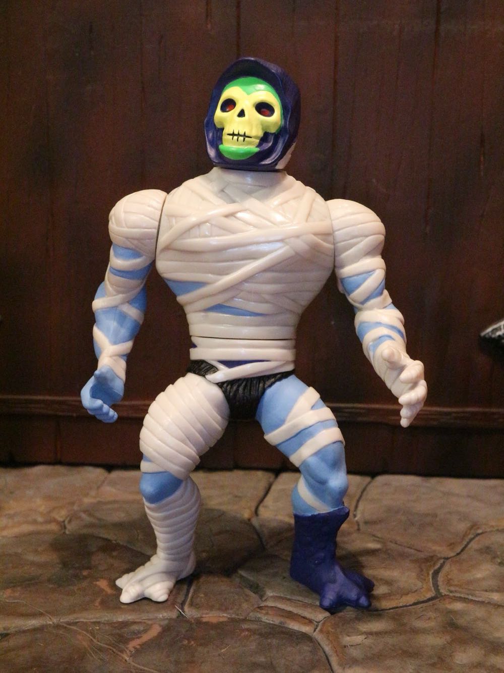 MOTU Skeletor Vintage Possessed Skeletor Glow In The Dark Super7 - Super 7 (Masters Of The Universe) action figure collectible [Barcode 605930564594] - Main Image 3