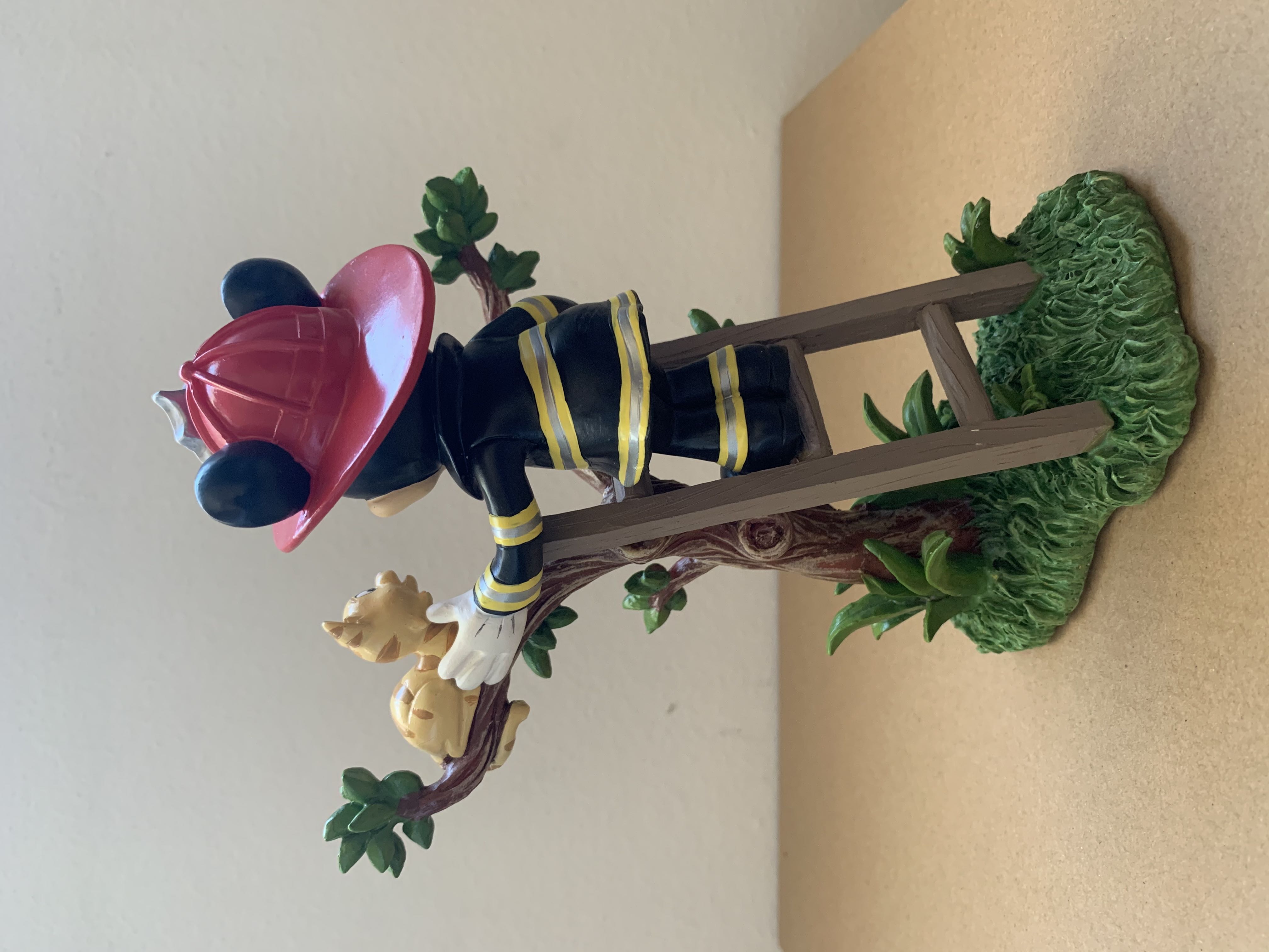 Mickey Mouse  (Hamilton Collection) action figure collectible - Main Image 2