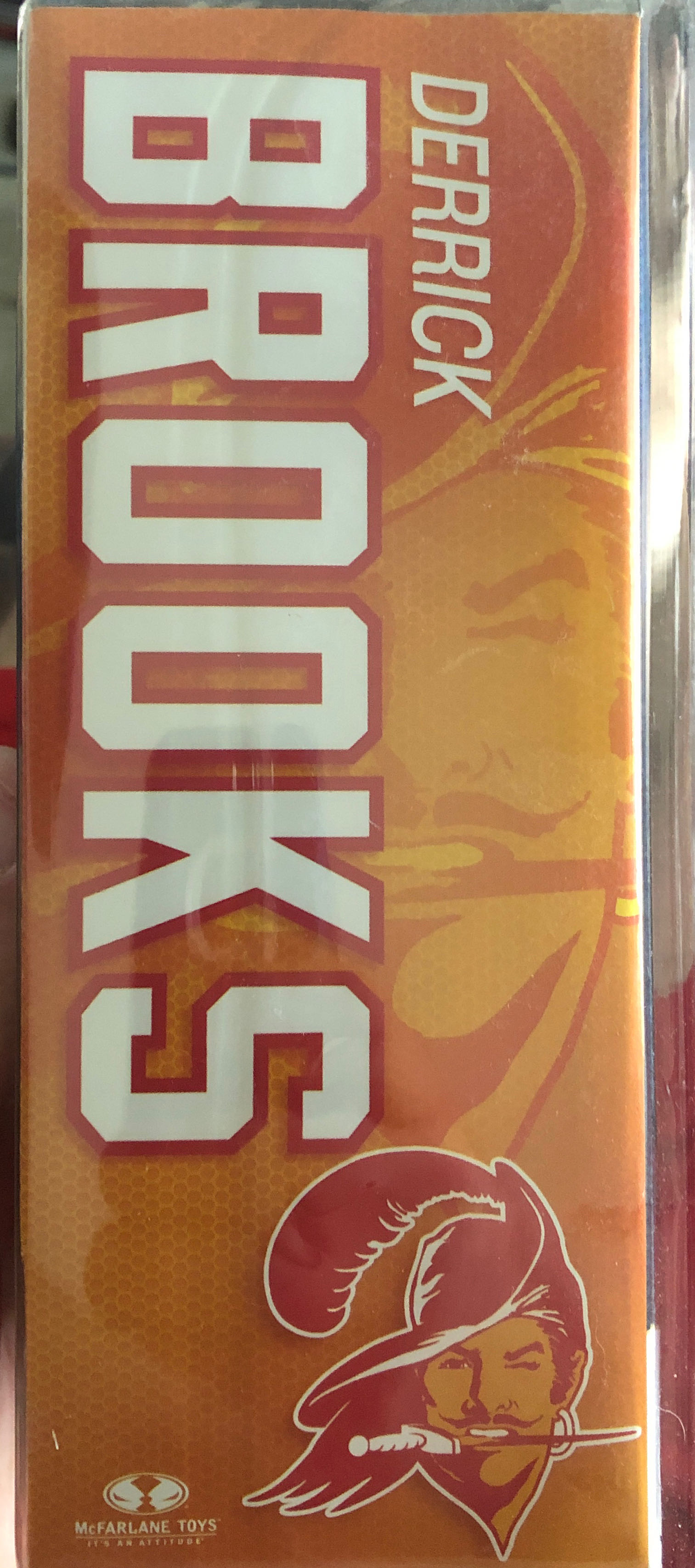 McFarlane Derrick Brooks  (NFL Series 14) action figure collectible [Barcode 00787926927498] - Main Image 3