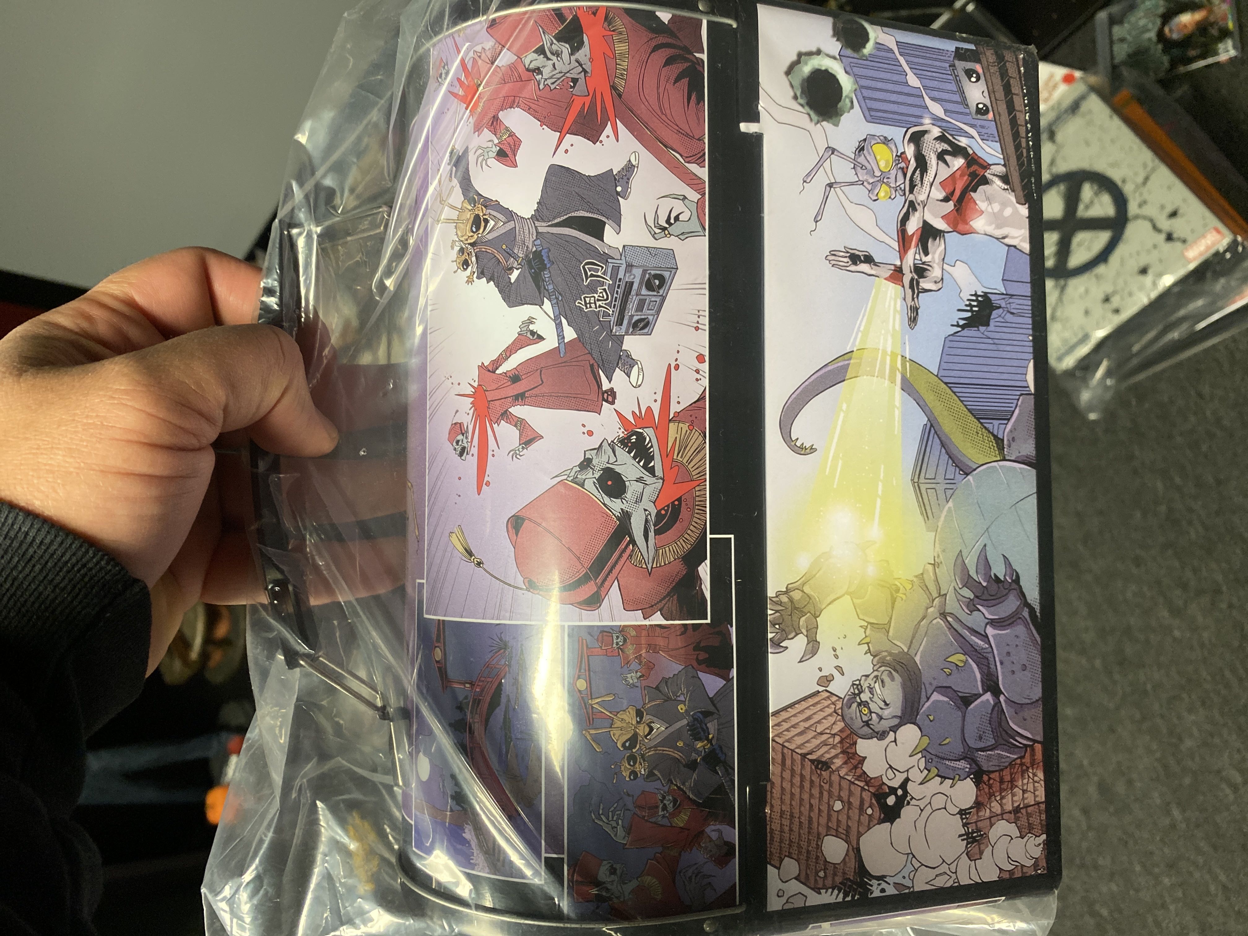 Mezco Rumble Gomez Stealth Ops - Mezco Toyz (One:12 Collective - Rumble Society - Gomez) action figure collectible [Barcode 696198774078] - Main Image 2