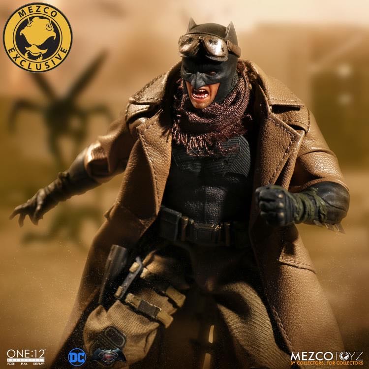 Knightmare Batman BvS - Mezco Toyz (DC Comics) action figure collectible [Barcode 696198763355] - Main Image 3