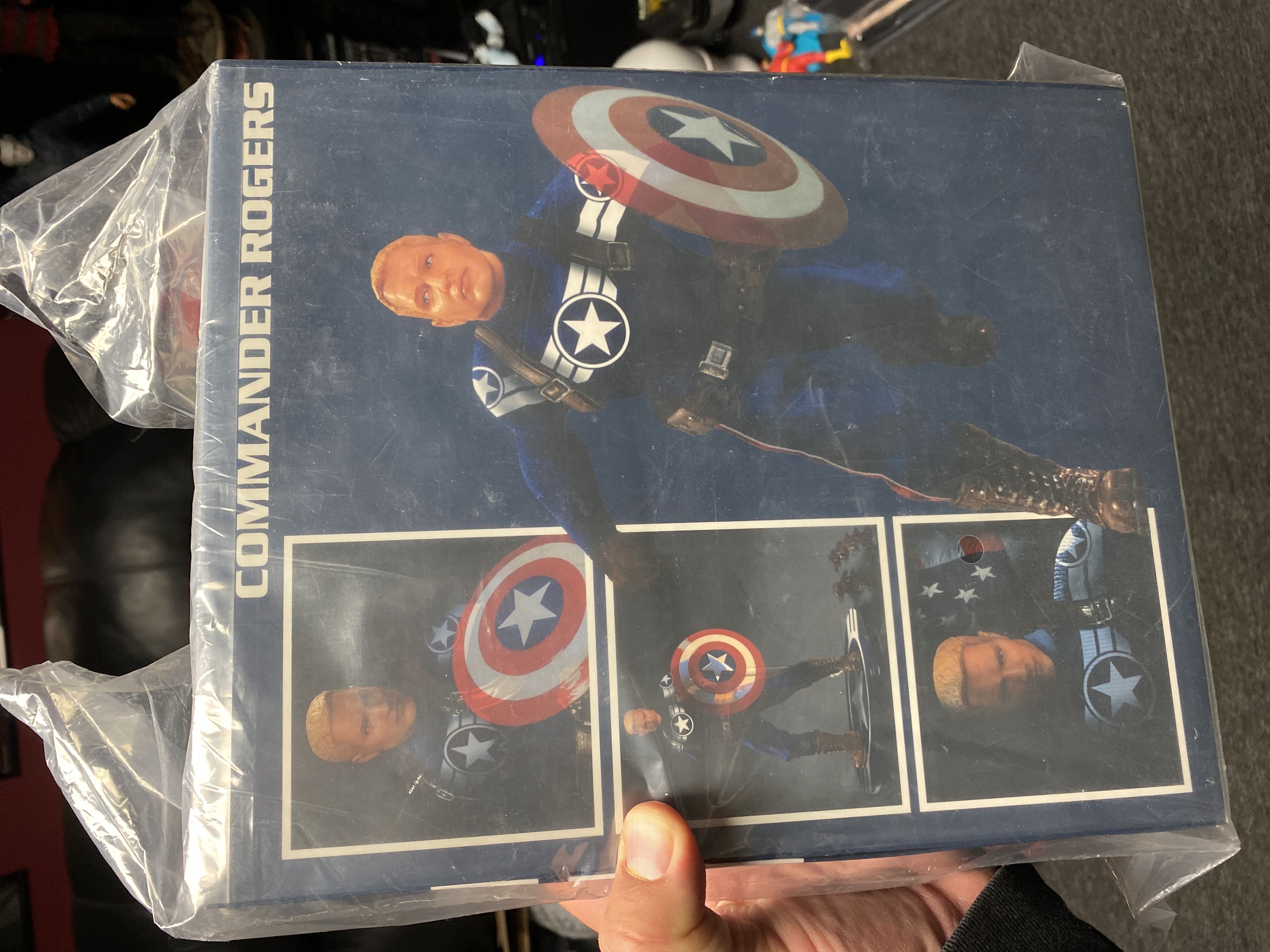 One:12: Commander Rogers - Mezco Toyz (One:12) action figure collectible [Barcode 696198762532] - Main Image 2