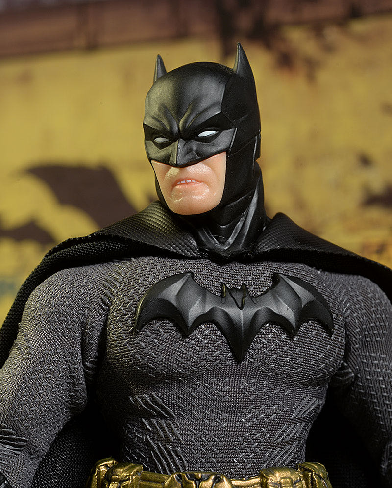 Mezco One:12 Batman (Sovereign Knight) - Mezco Toyz (One:12) action figure collectible [Barcode 696198769609] - Main Image 4