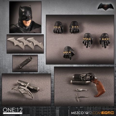 Batman V Superman: Dawn Of Justice Batman - Mezco (DCU) (Mezco (DCU)) action figure collectible [Barcode 696198763300] - Main Image 4