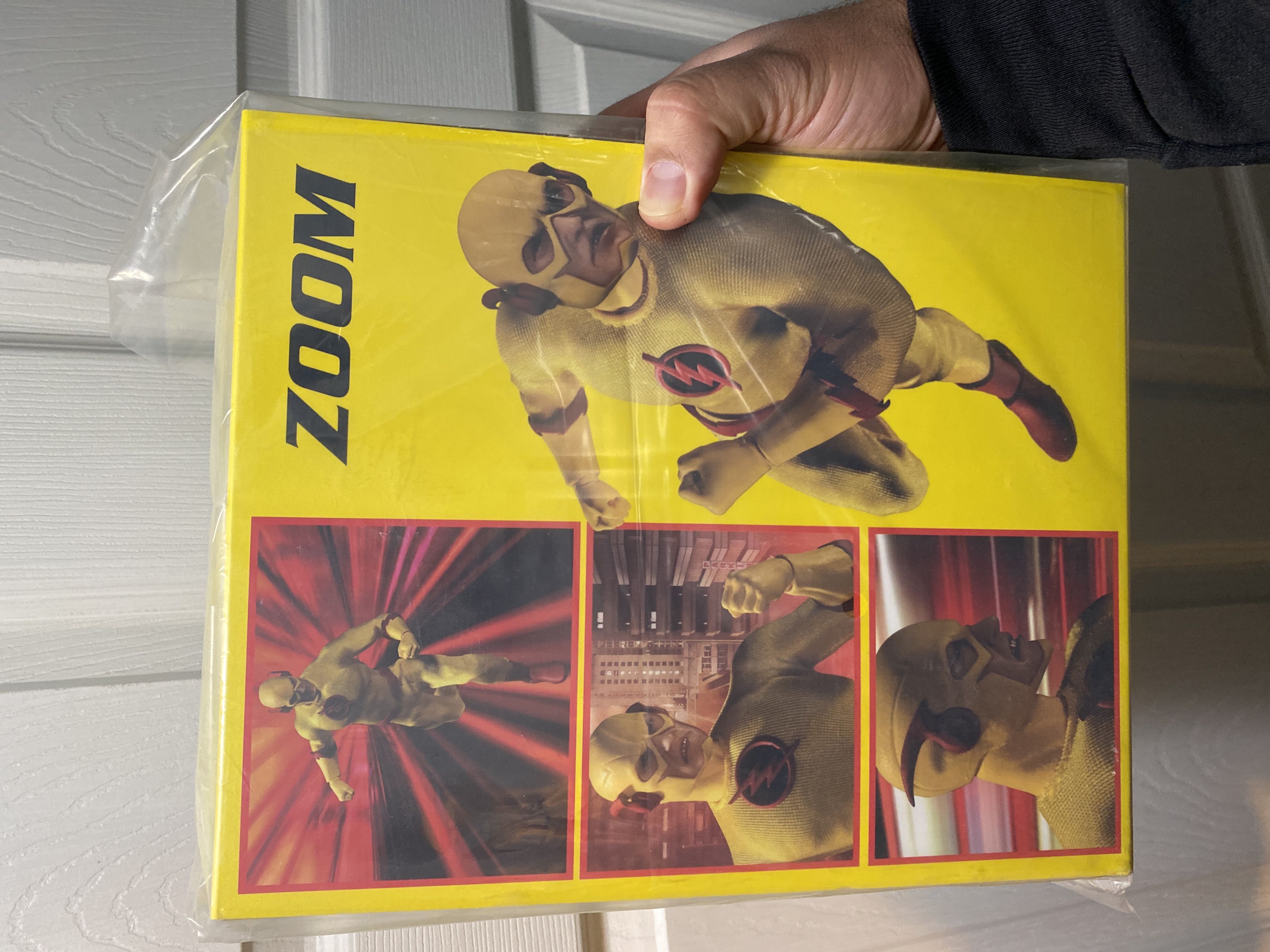 One:12 Collective/ Zoom (PX Previews Exclusive) - Mezco (Mezco) action figure collectible [Barcode 696198761016] - Main Image 2