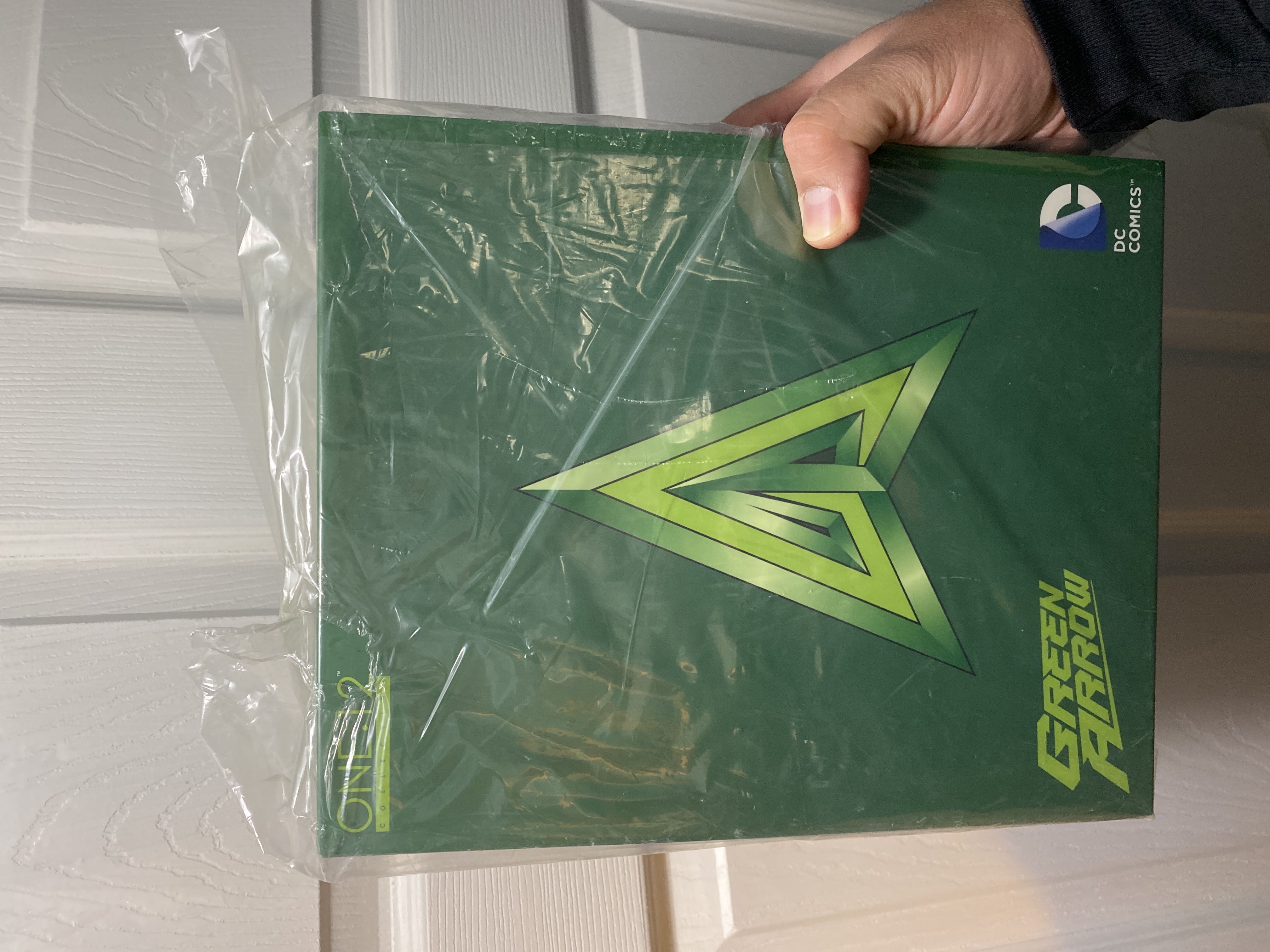 DC Green Arrow - Mezco Toyz (DC Comics) action figure collectible [Barcode 696198760804] - Main Image 1