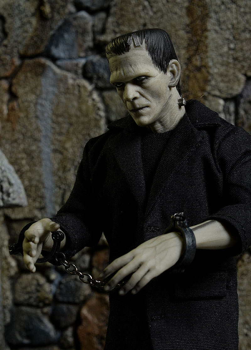 Frankenstein: One:12 - Mezco ONE:12 (Universal Monsters) action figure collectible [Barcode 696198763836] - Main Image 3
