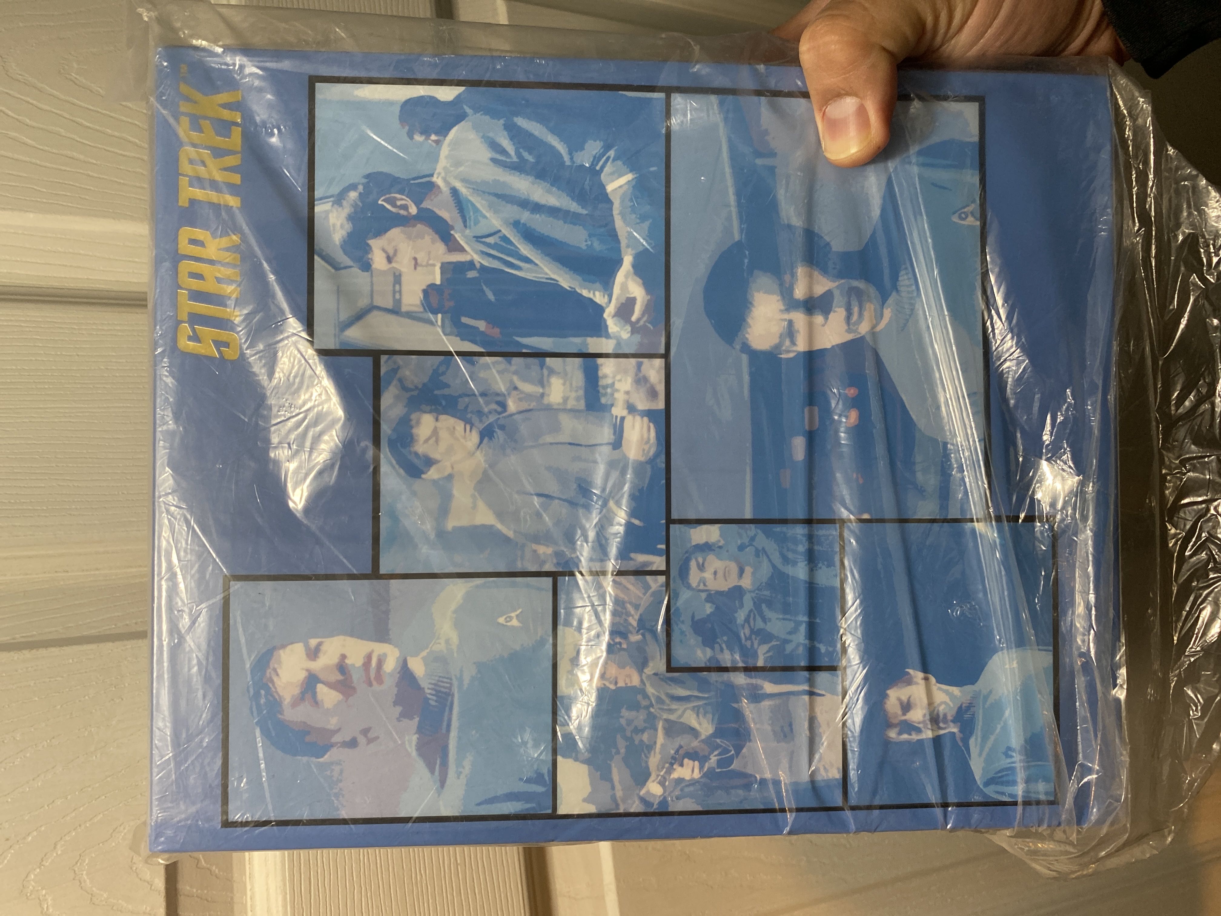 16 Spock Star Trek Mezco:One 12 - Mezco Toyz (Mezco One 12) action figure collectible [Barcode 696198761689] - Main Image 2