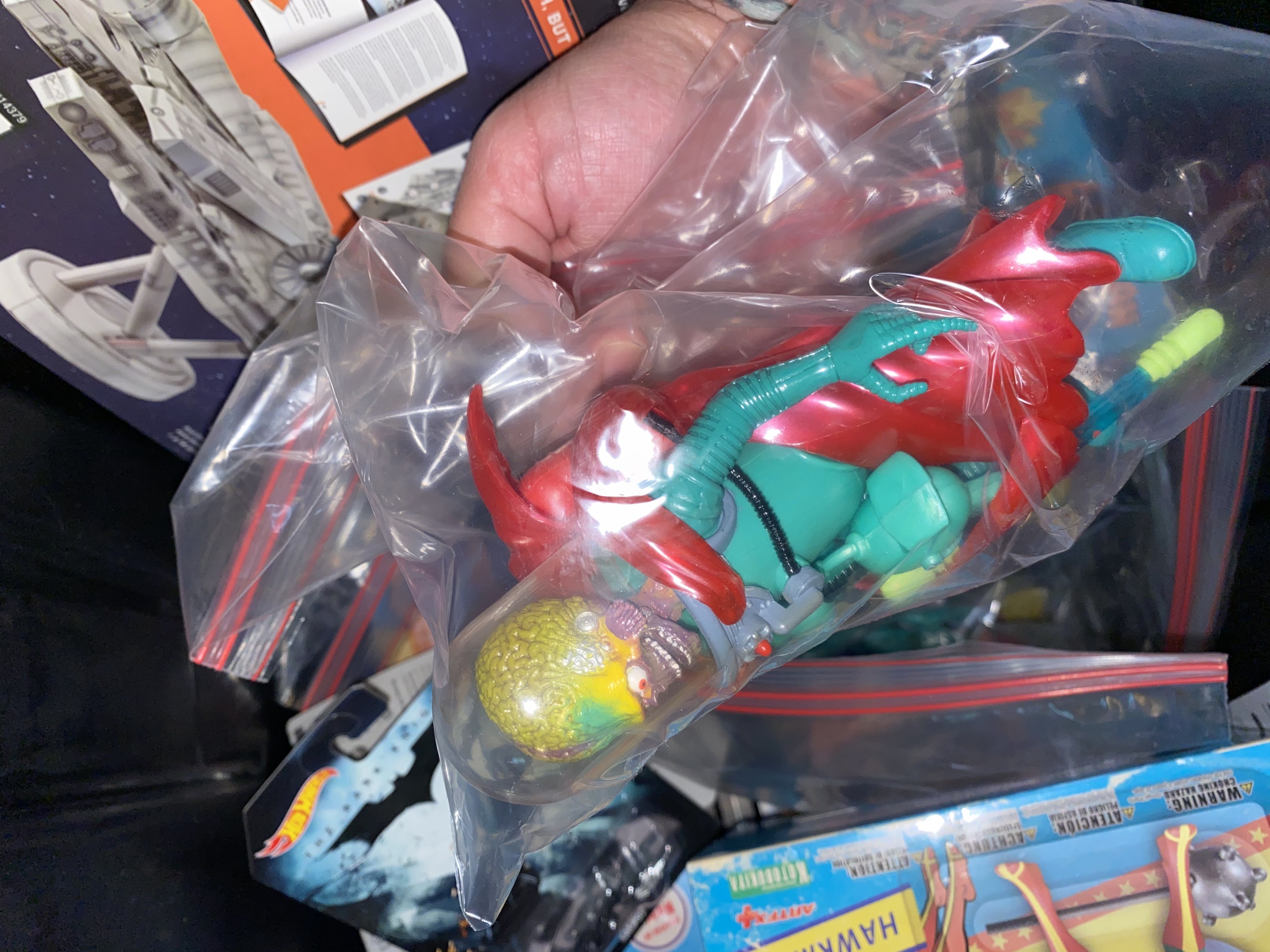 Mixed Loose Gears Of War, Alien Ripley, Freddy Headknocker, Star Wars Falcon, DC Statues, Movie Maniac, Mars Attack - Multiple action figure collectible - Main Image 2