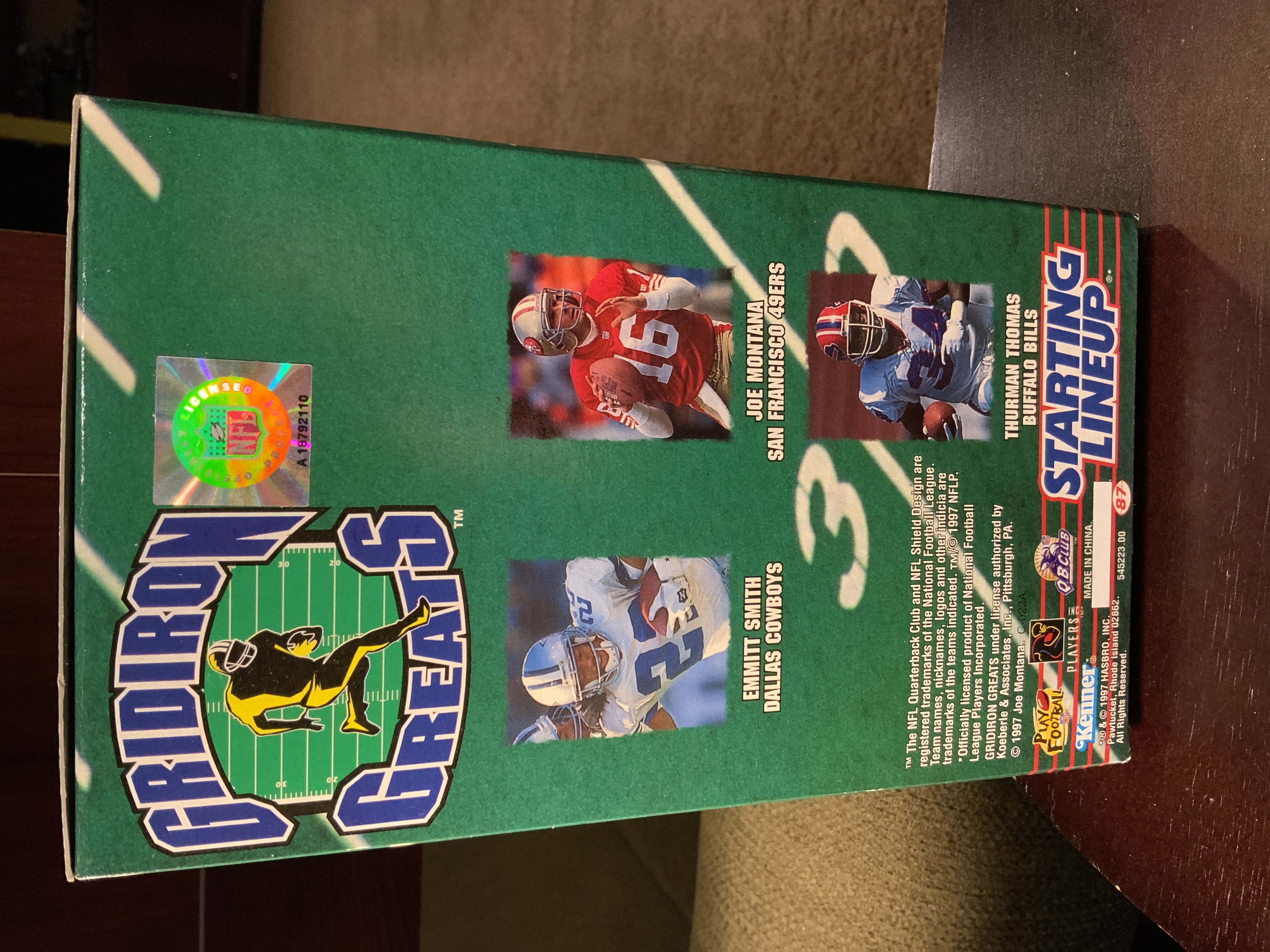 SLU Gridiron Greats Brett Favre - Kenner (Starting Lineup Football) action figure collectible [Barcode 076281694313] - Main Image 4