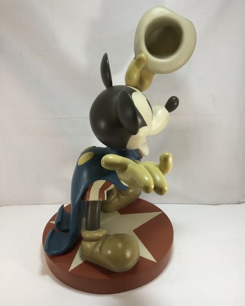 Mickey Mouse Big Fig - Artist Kevin Kidney & Jody daily (Disney Parks Exclusive) action figure collectible - Main Image 3