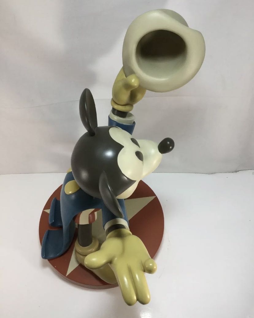 Mickey Mouse Big Fig - Artist Kevin Kidney & Jody daily (Disney Parks Exclusive) action figure collectible - Main Image 4