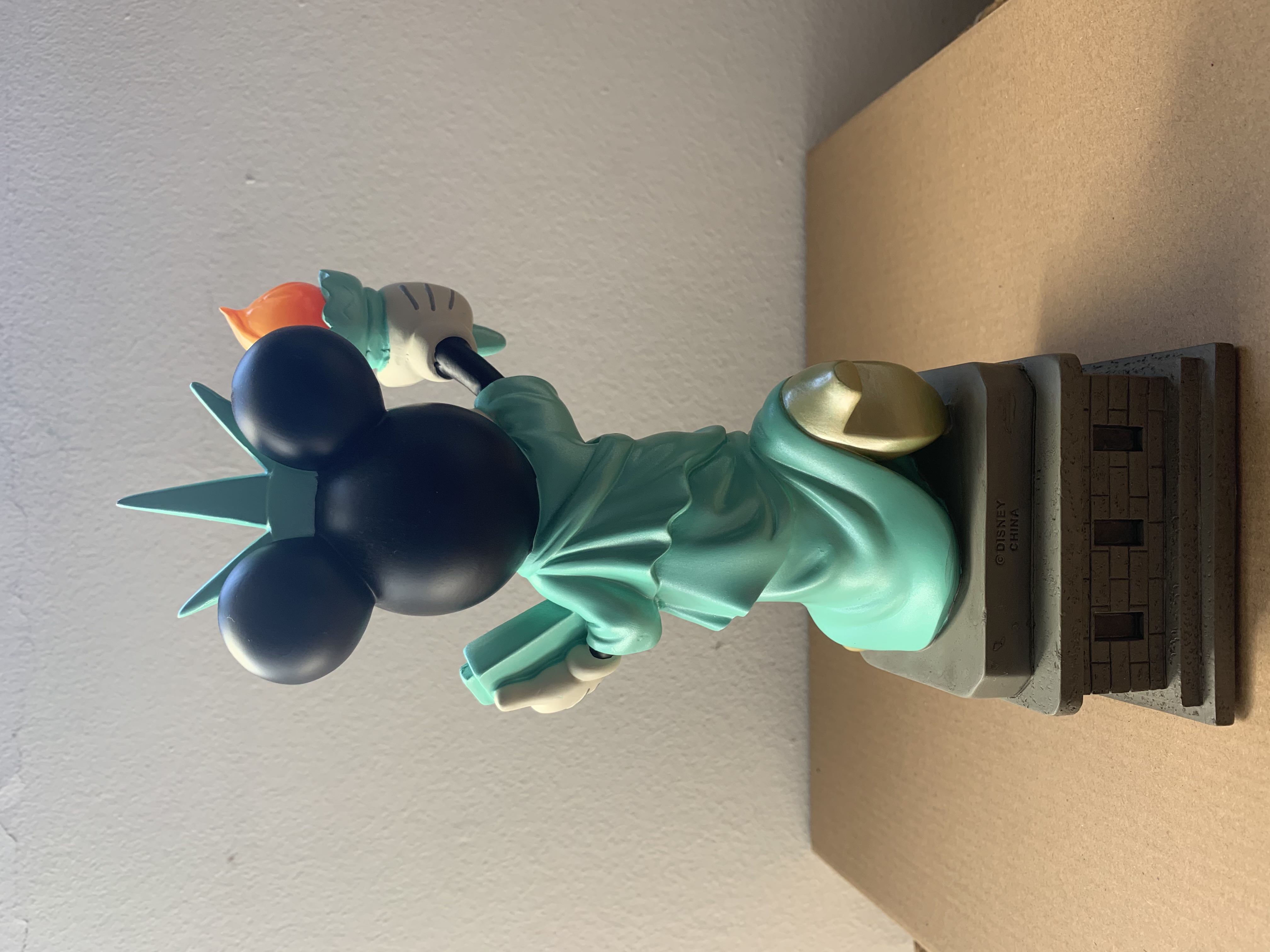 Minnie Mouse - Disney Store NY (Disney Store) action figure collectible - Main Image 2