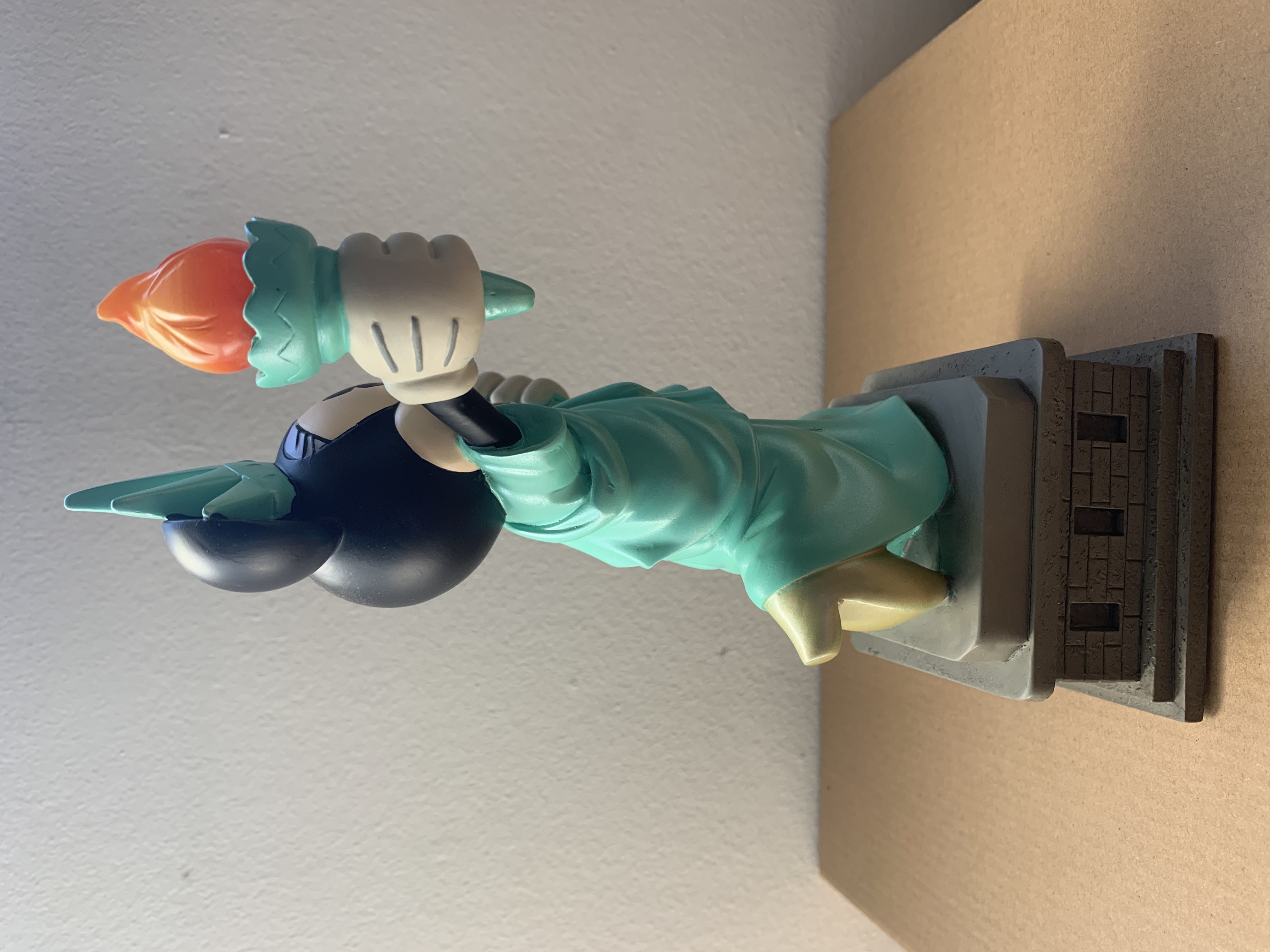 Minnie Mouse - Disney Store NY (Disney Store) action figure collectible - Main Image 3