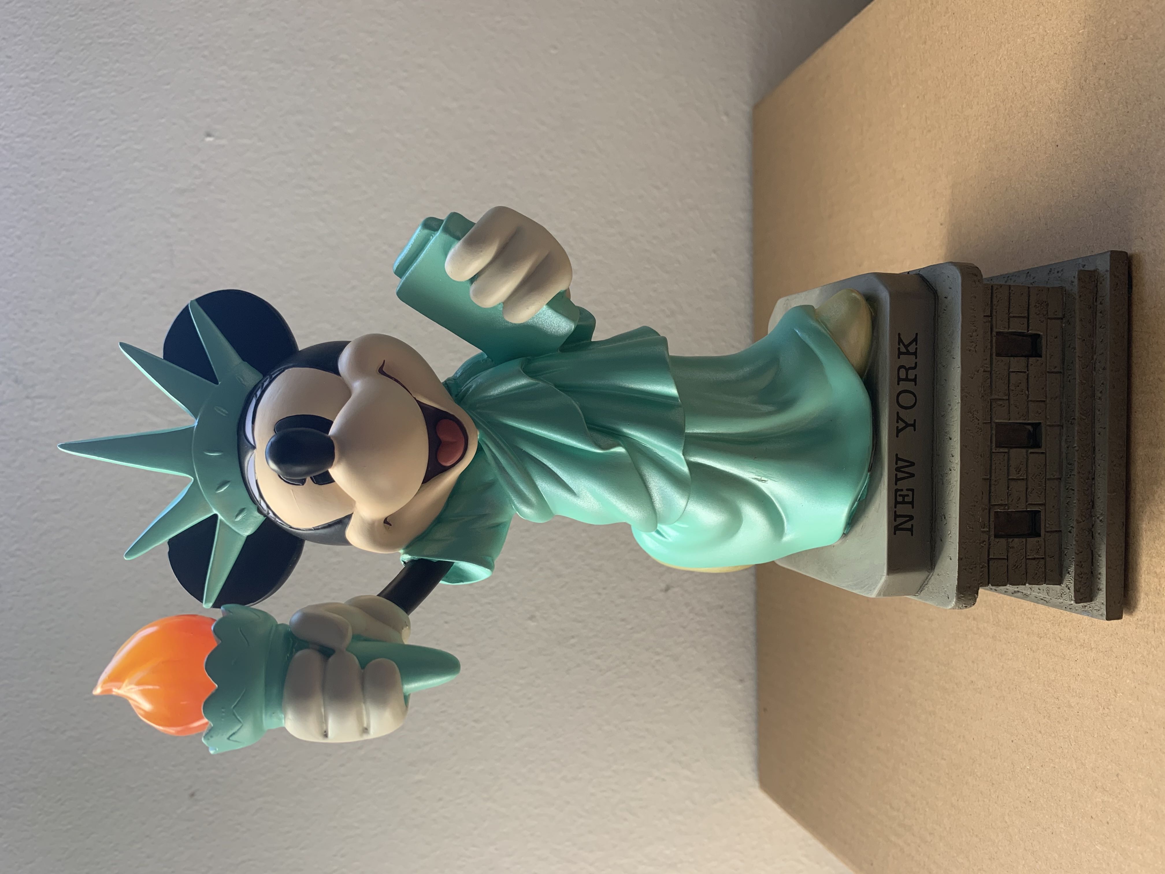 Minnie Mouse - Disney Store NY (Disney Store) action figure collectible - Main Image 4