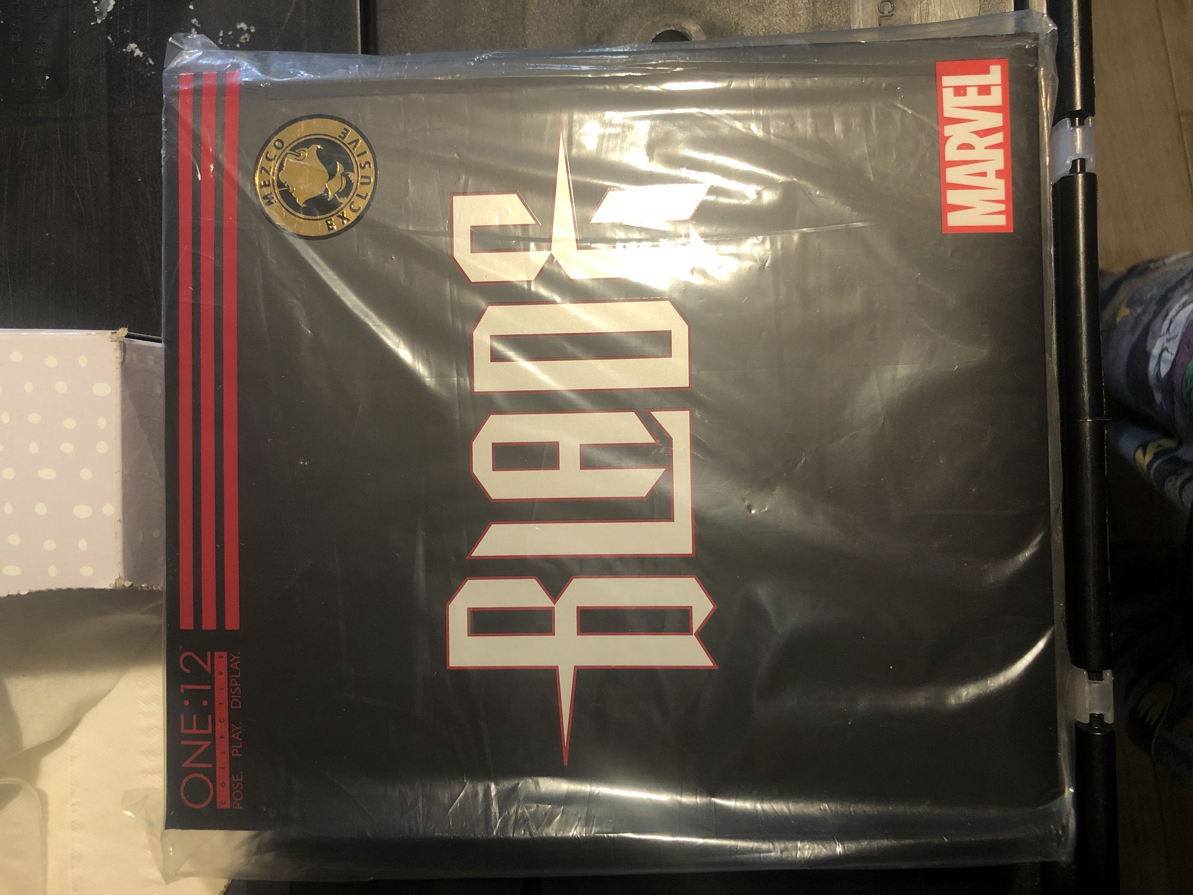 Blade MDX - Mezco Toyz (Mezco Blade) action figure collectible [Barcode 696198768817] - Main Image 2
