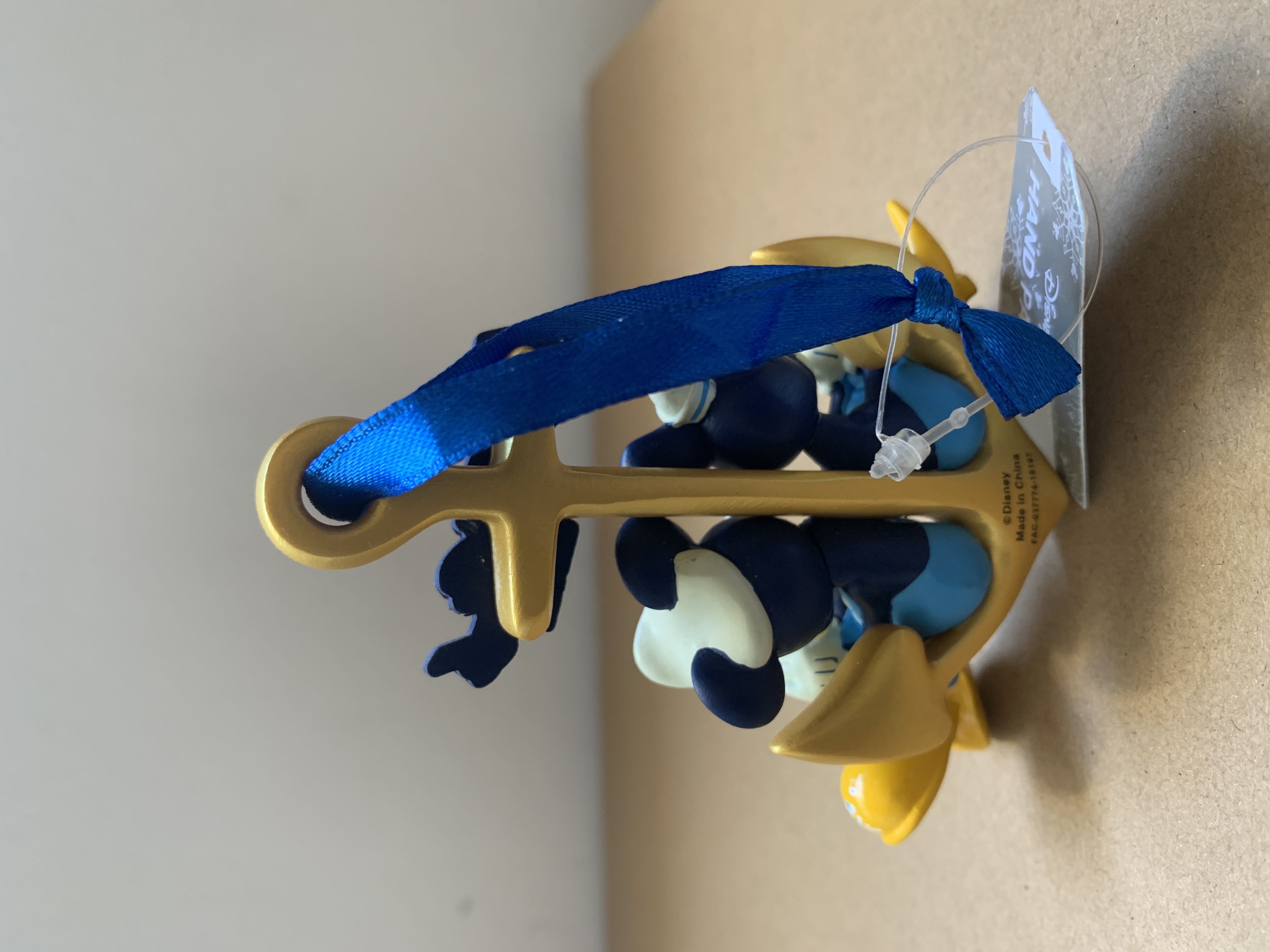 Mickey And Minnie Mouse - Disney Theme Park Merchandise (Disney Theme Park Merchandise) action figure collectible - Main Image 3