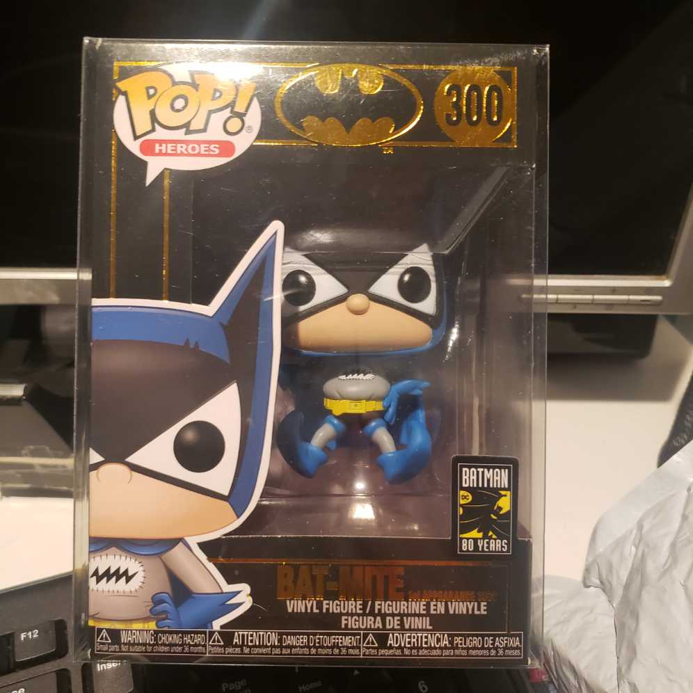 POP! Bat - Mite #300 - Funko Pop Heroes (Batman 80 Years Funko Pops) action figure collectible [Barcode 889698372596] - Main Image 2