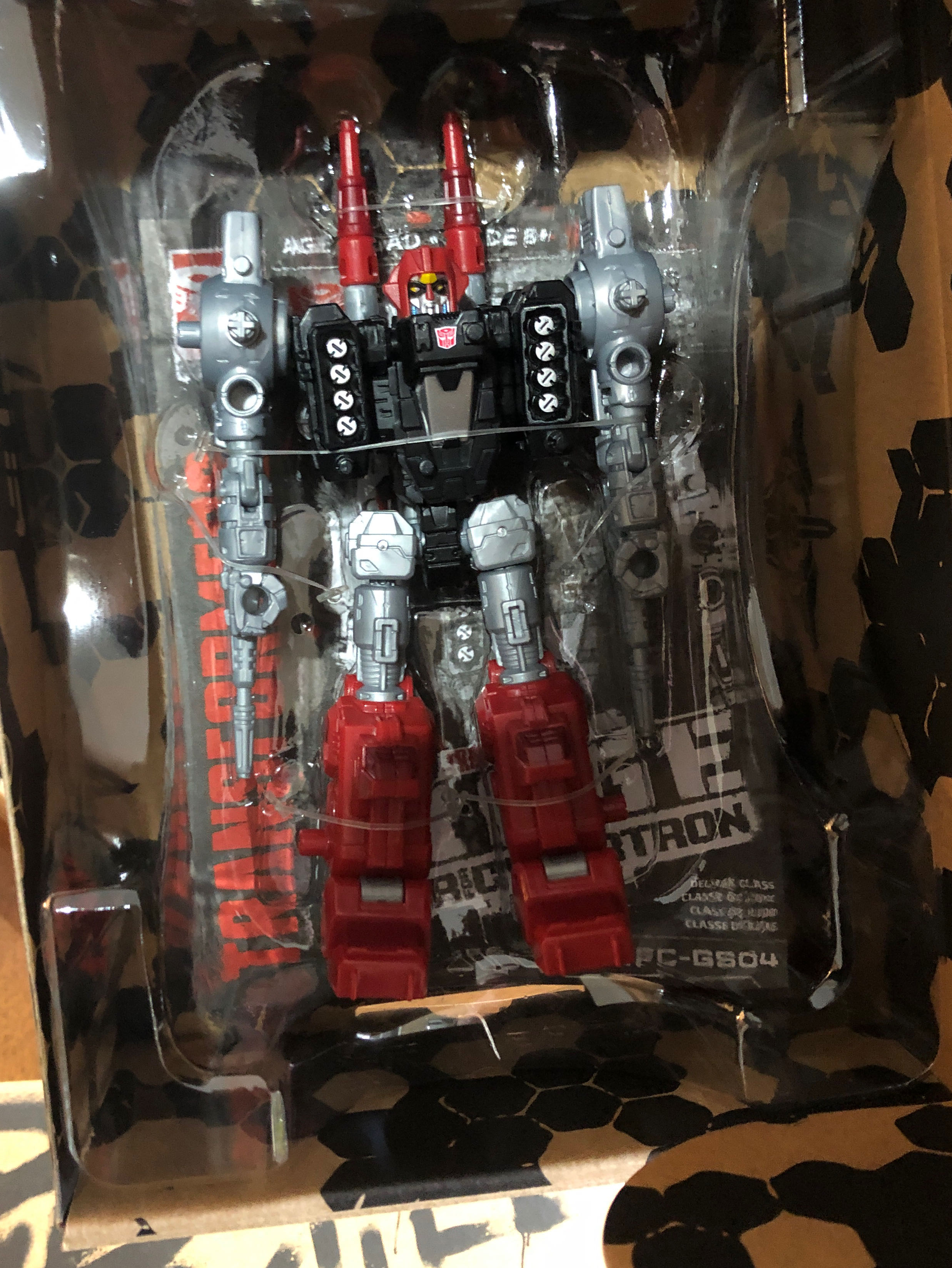 Cromar - Hasbro (Transformers Legacy) action figure collectible [Barcode 630509886203] - Main Image 2
