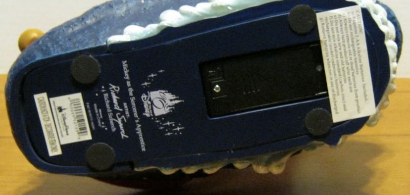 Mickey Mouse Sorcerer Big Fig - Walt Disney Company (ARTIST RICHARD SZNERCH) action figure collectible [Barcode 400009501599] - Main Image 4