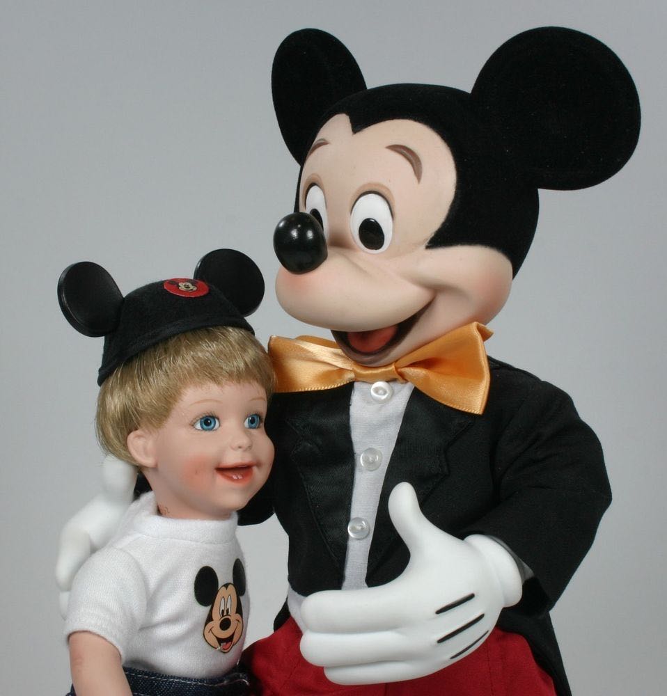 Mickey Mouse - Artist Ashton Drake Galleries (The Ashton-drake Galleries) action figure collectible - Main Image 2