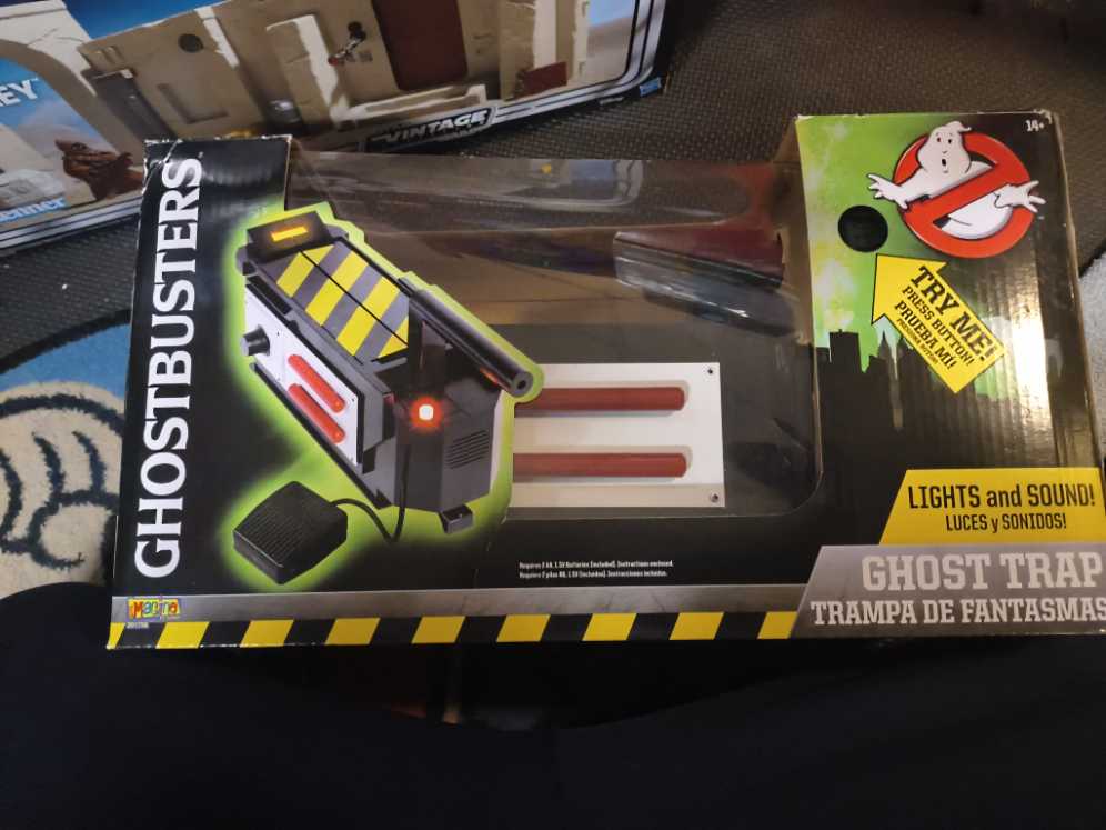 Ghost Trap - Rubies (Ghostbusters) action figure collectible [Barcode 082686211970] - Main Image 3