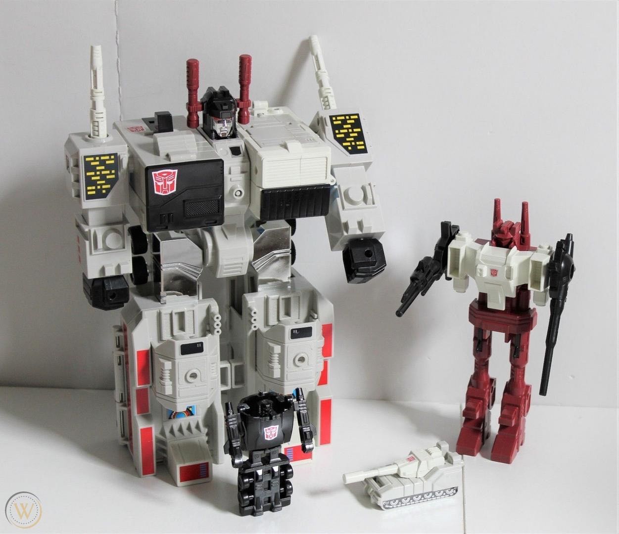 Ultraman Suit Ultraman (Animation Ver.) - S.H.Figuarts