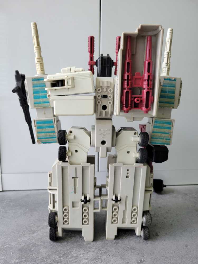 Metroplex 1st Six Gun Six-Gun Slammer Scamper Autobot City Base Original - Hasbro (1986) action figure collectible - Main Image 4