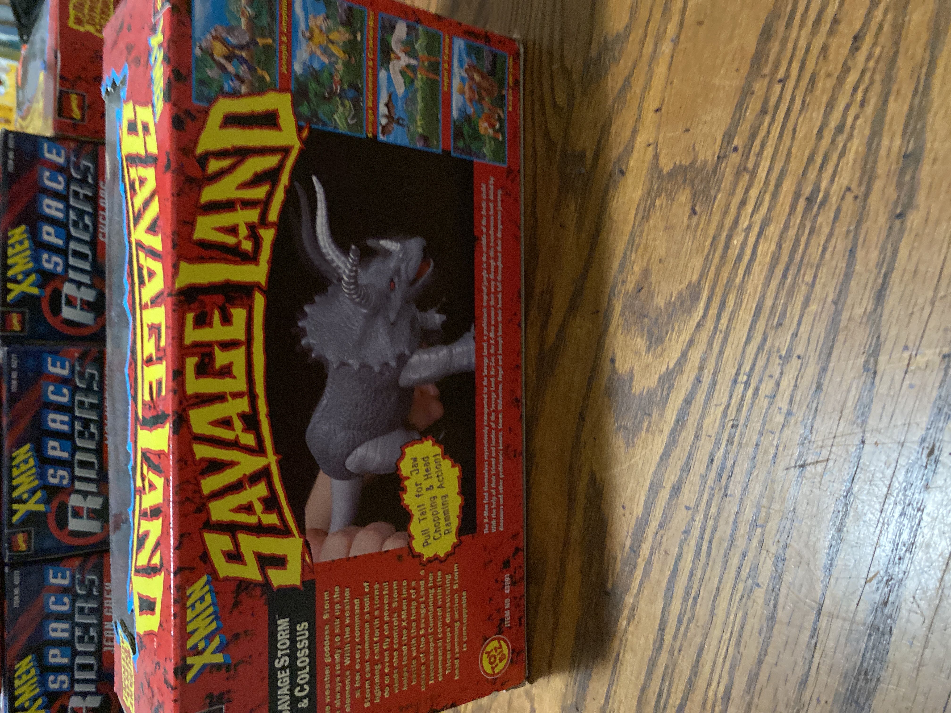 Toybiz: Savage Land Storm & Colossus - Toy Biz (X-Men Savage Land) action figure collectible [Barcode 035112432913] - Main Image 2