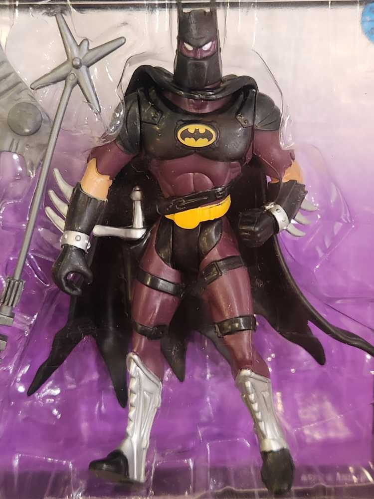 Batman (Dark Warrior) - Hasbro / Kenner (Batman: Legends Of Batman) action figure collectible [Barcode 076281640389] - Main Image 3