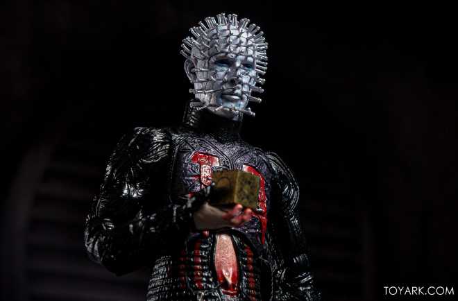 Pinhead <Ultimate> - Neca (Hellraiser) action figure collectible [Barcode 634482516461] - Main Image 3