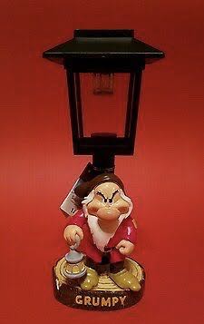 Snow White - Disney (Disney) action figure collectible [Barcode 049022940611] - Main Image 2