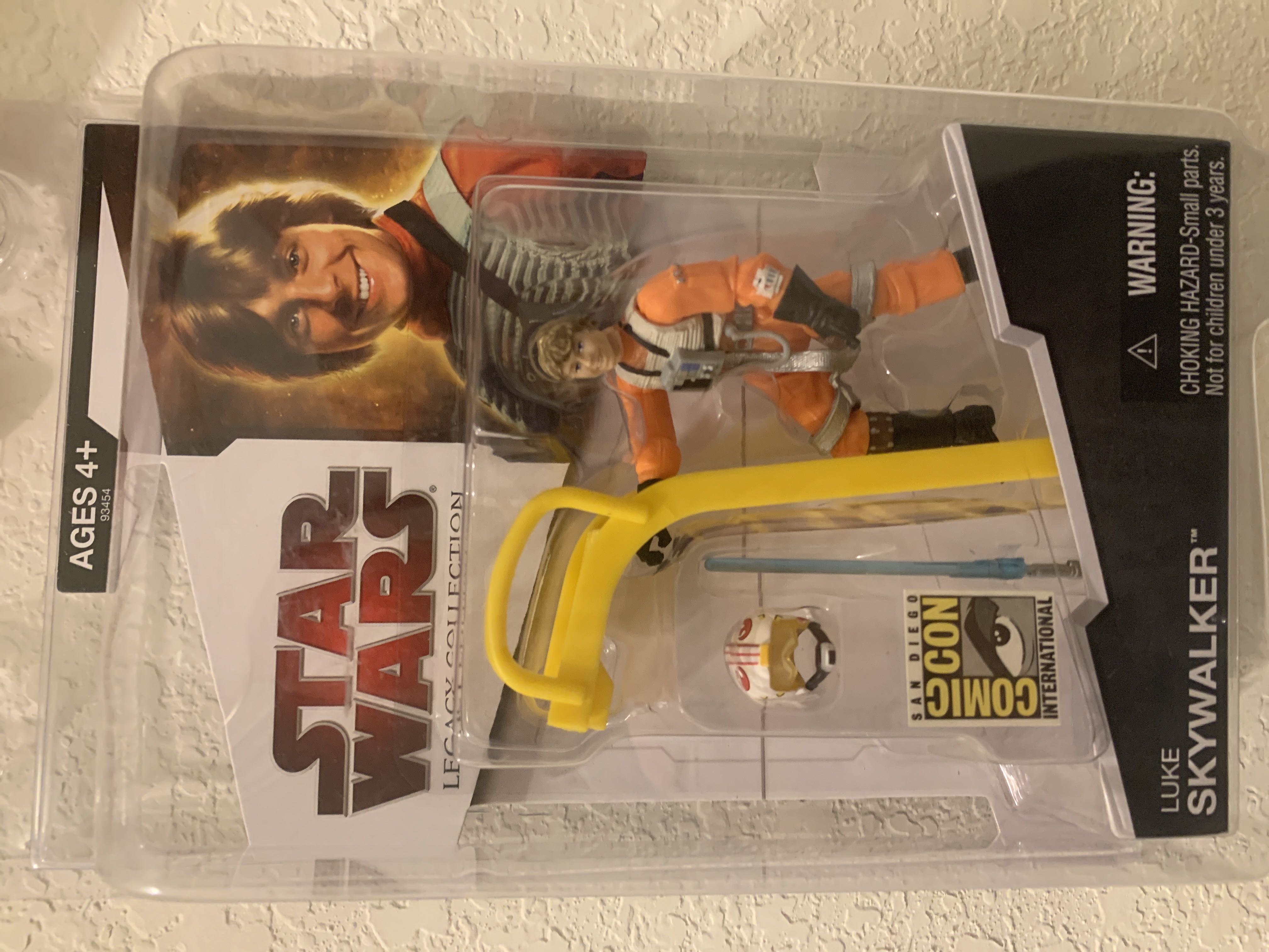SDCC Exclusive Like Skywalker X-Wing - Hasbro (Star Wars - Legacy Collection) action figure collectible [Barcode 0653569433347] - Main Image 1