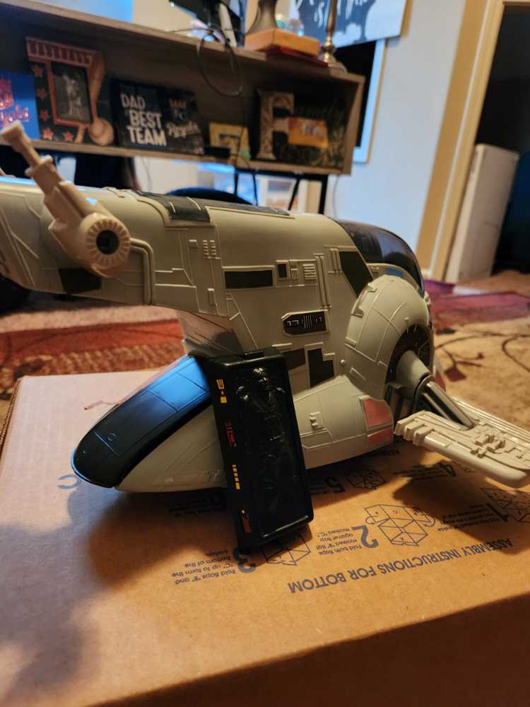 Slave I - Boba Fett’s Spaceship - Kenner action figure collectible - Main Image 3