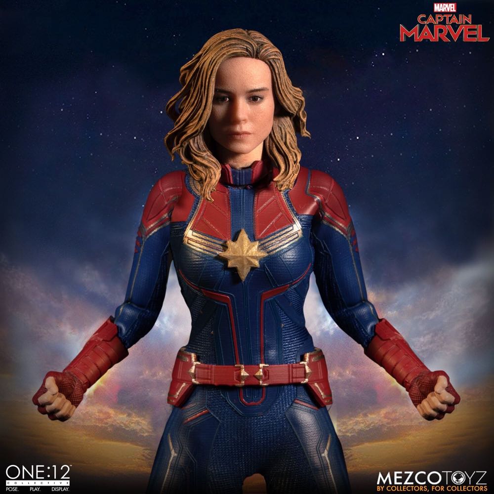 Mezco One:12 Collective Captain Marvel - Mezco Toys (Captain Marvel) action figure collectible [Barcode 696198766707] - Main Image 2