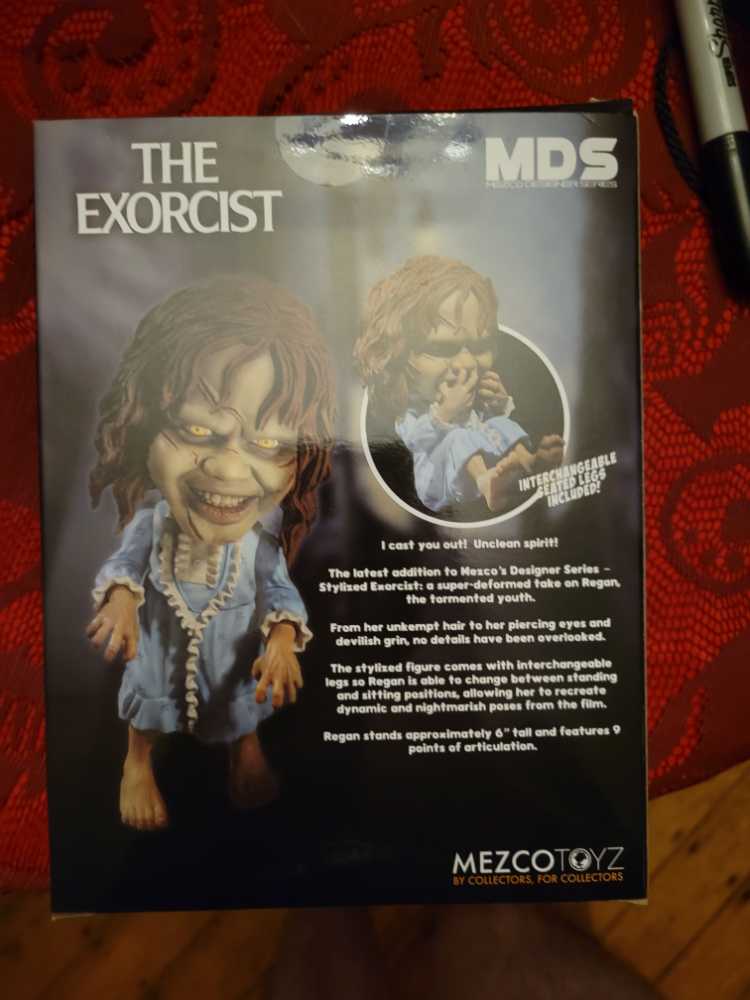 The Exorcist MDS - Mezco Toyz (The Exorcist) action figure collectible [Barcode 696198420104] - Main Image 2
