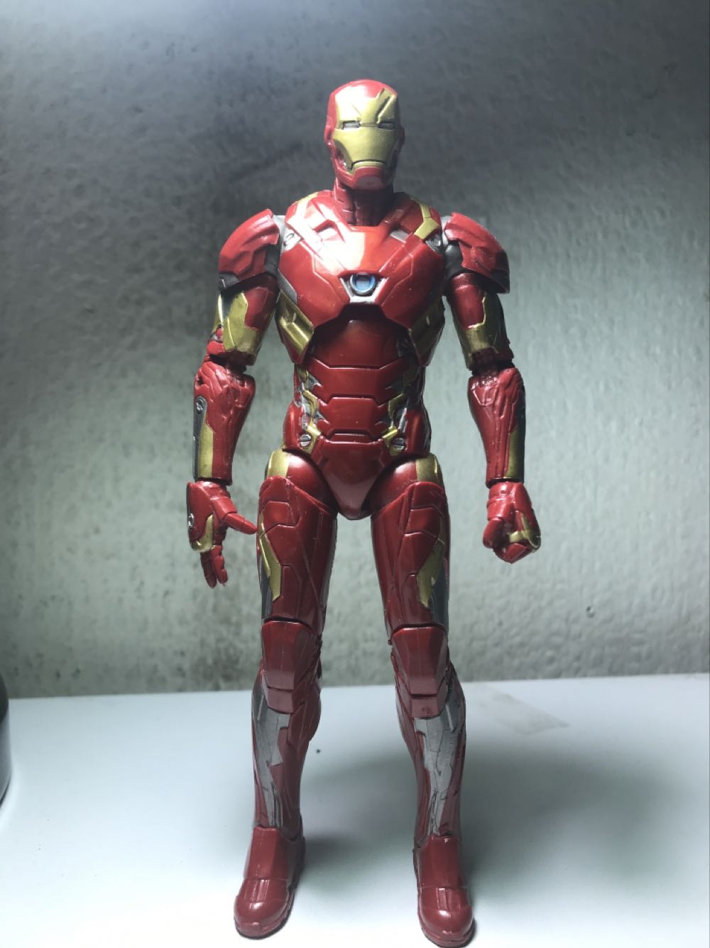 Iron man Mark XLVI - Hasbro (Captain America Civil War) action figure collectible - Main Image 2