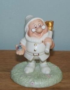 Snow White Doc - Lenox (Disney Showcase Collection) action figure collectible - Main Image 1