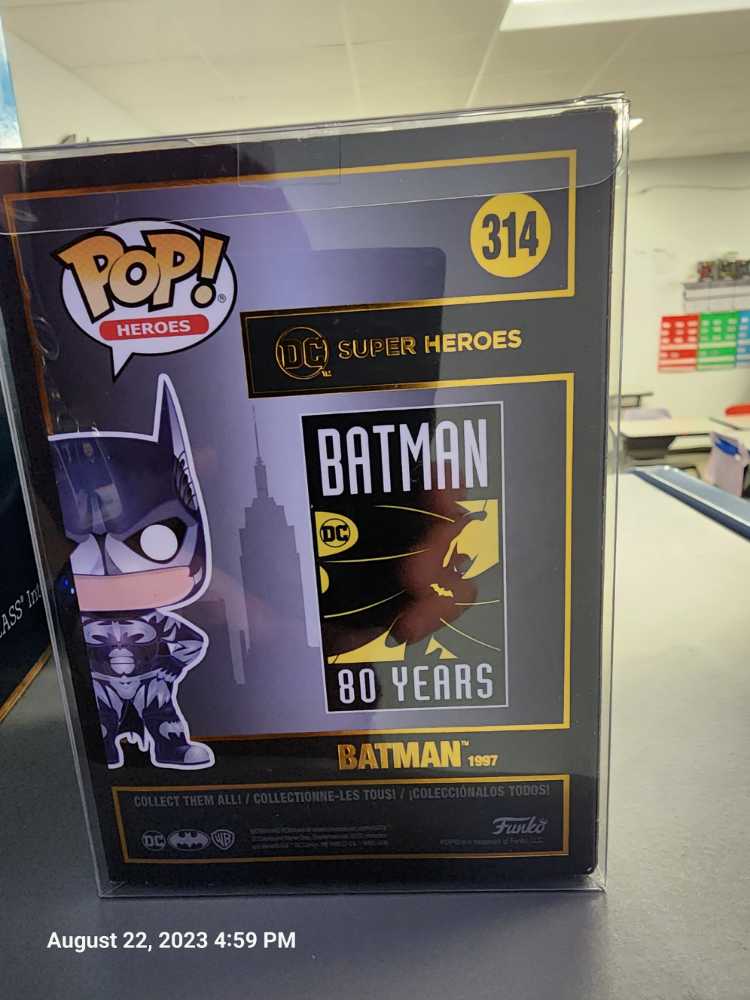 Funko POP DC Batman (Batman & Robin)  action figure collectible [Barcode 889698372626] - Main Image 2