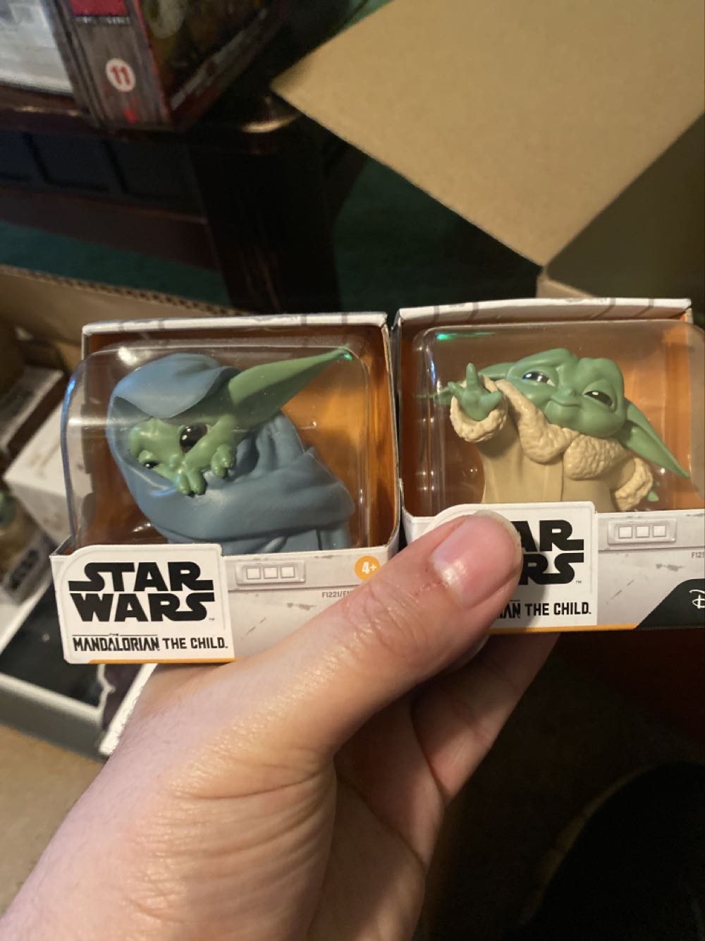 The Child (with Cup) - Disney / Hasbro (Bounty Collection 2” 2020- Now: Series 1) action figure collectible [Barcode 5010993761555] - Main Image 3