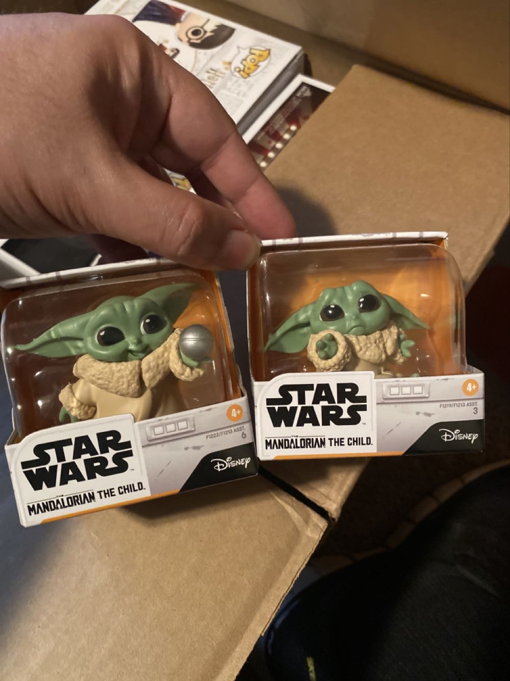 The Child (with Cup) - Disney / Hasbro (Bounty Collection 2” 2020- Now: Series 1) action figure collectible [Barcode 5010993761555] - Main Image 4