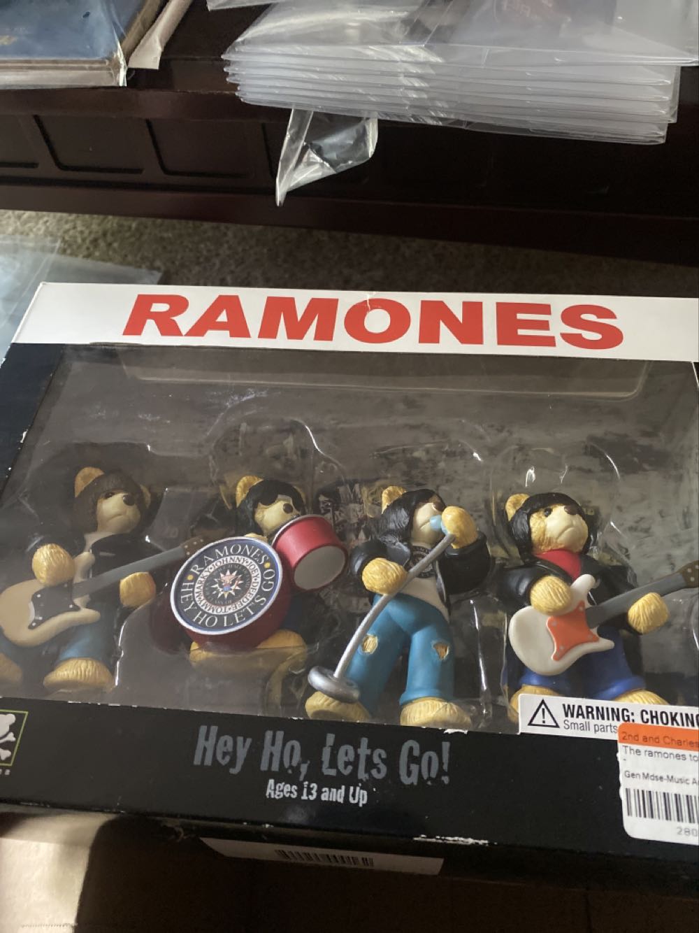 Ramones Toxic Teddies  action figure collectible [Barcode 899955000162] - Main Image 2