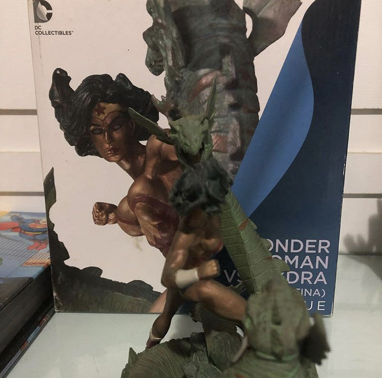 Wonder Woman Vs. Hydra (Patina) - DC Collectibles (Statuet) action figure collectible [Barcode 761941320250] - Main Image 4