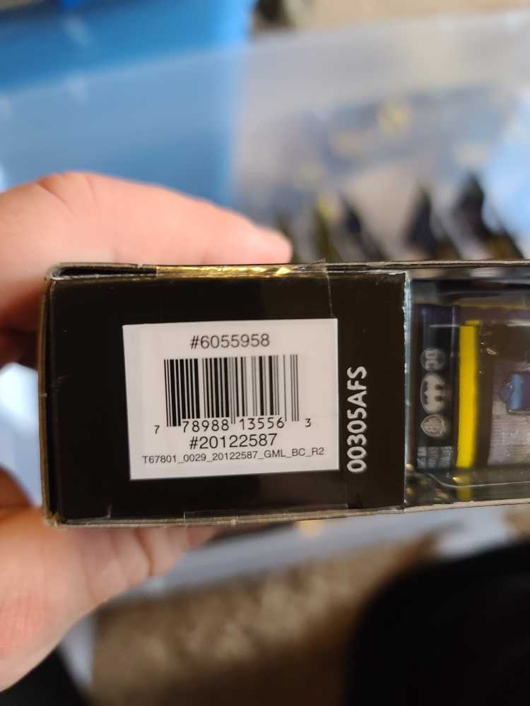 DC Comics Spin Master Batman (Black Suit) - Spin Master (Batman (Spin Master)) action figure collectible [Barcode 778988135563] - Main Image 2