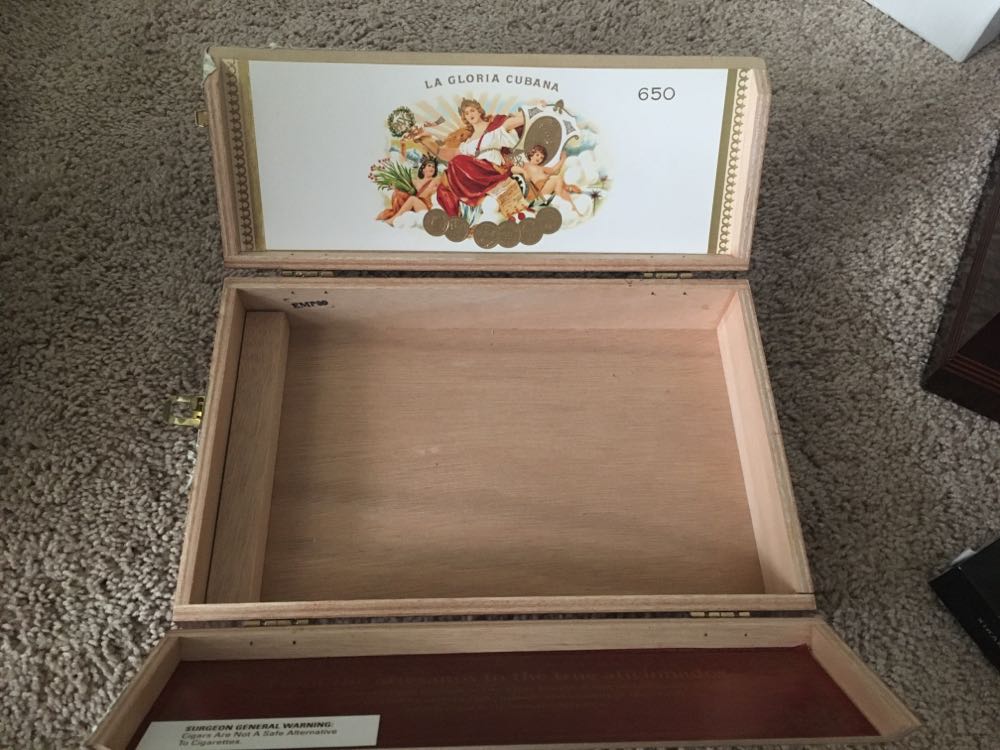 Cigar Box  action figure collectible [Barcode 689674048763] - Main Image 2